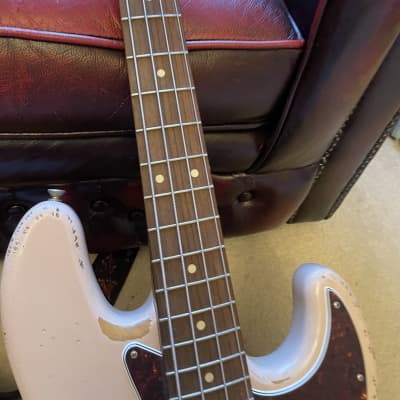 Fender Flea Artist Series Road Worn Signature Jazz Bass 2016 - Present - Shell Pink image 2
