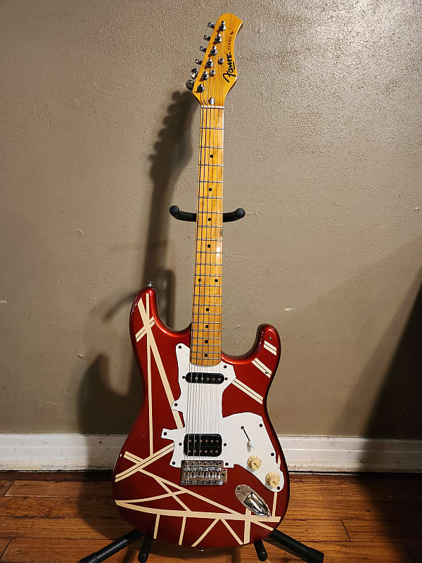 Hondo Fame Series 761 (H761VH) 1984 Red with White Stripes | Reverb