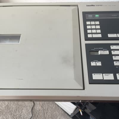 Pioneer VP-1000 1980 Laserdisc Player works w/remote image 2