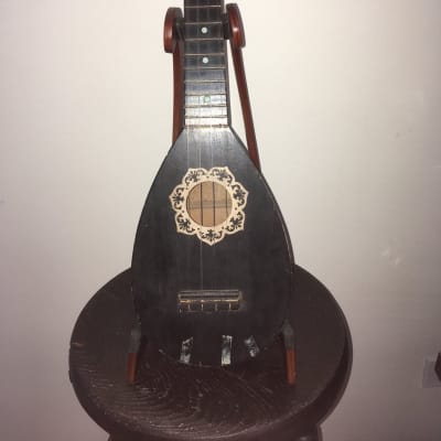 Rare Vintage Favilla Teardrop Soprano Ukulele for sale