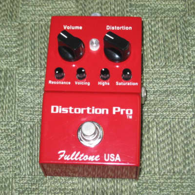 lightly used (mostly clean with some imperfections) used Fulltone Distortion Pro DP-1 (2006) MISSING Bottom Label, + copy of Owner's Manual, battery, and strings (NO box) image 2