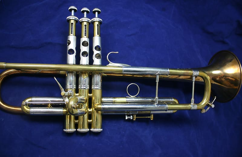 Bach Mount Vernon Stradivarius Model 37 Bb trumpet 1961 Gold