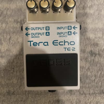 Boss TE-2 Tera Echo