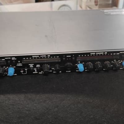 Urei LA-22 2-Channel Compressor / Limiter / Expander | Reverb