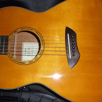 Guitare électro-acoustique parlor Yamaha CSF-TA TransAcoustic n