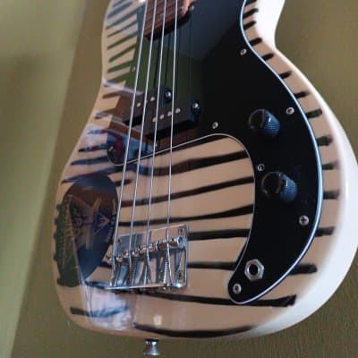 Crescent Zebra Bass image 3