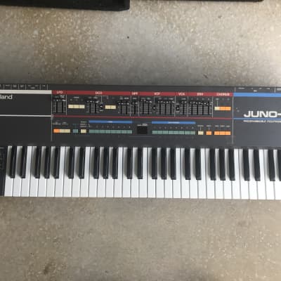 Roland Juno-106 61-Key Programmable Polyphonic Synthesizer Issue AS-IS