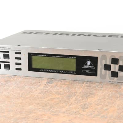 Behringer Ultra-Curve outlet Pro DSP-8024 Digital 24-Bit Dual DSP Mainframe Equalizer