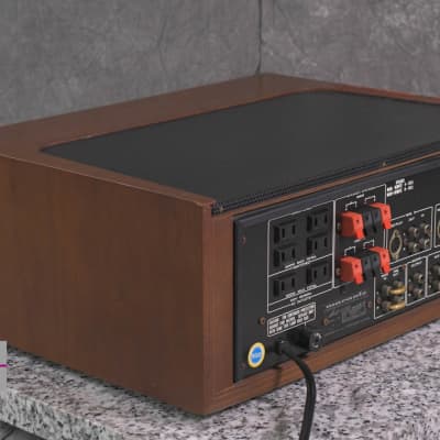 Marantz Model 1150 MarkⅡConsole Stereo Amplifier in Good