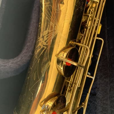 The Buescher Aristocrat Art Deco series I 1937 tenor saxophone with case image 14