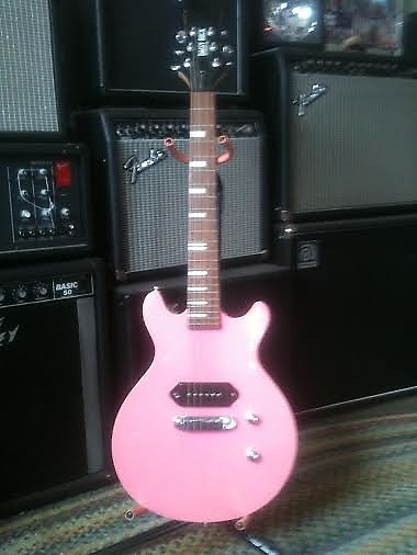 Daisy Rock Stardust ELite Petite Rebel Sheena Pink