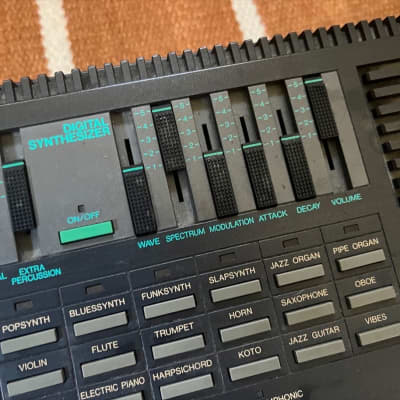 Yamaha PSS 560 FM Synthesizer image 4