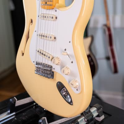 Fender Eric Johnson Signature Stratocaster Thinline - 0113602703 : Nantel  Musique