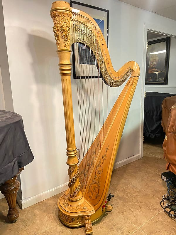 Venus Classic Concert Harp