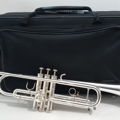 Getzen Eterna 770 Select Trumpet ,2 Mutes, 2 Mouthpieces & Case Silver image 5