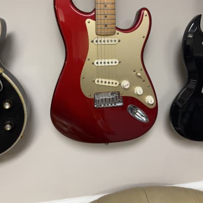 Fender Roadhouse Stratocaster with Maple Fretboard 1997 - 2000 - Candy Apple Red image 2