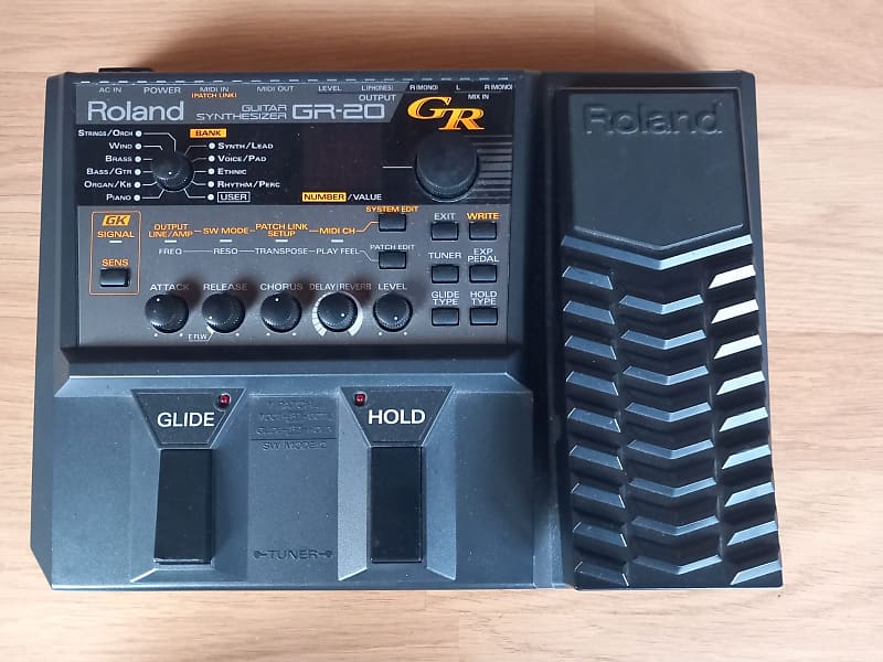 Roland GR-20 Guitar Synthesizer