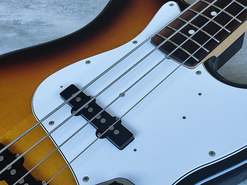 2012 Fender Japan Jazz Bass Standard (Sunburst)