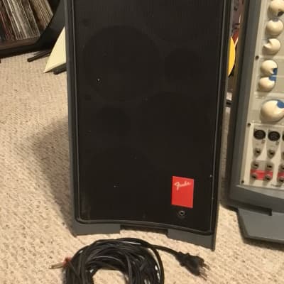 Fender Passport Deluxe P-250 Portable PA System 250 watts w Fender Passport Deluxe P-250 Portable PA System 250 watts w