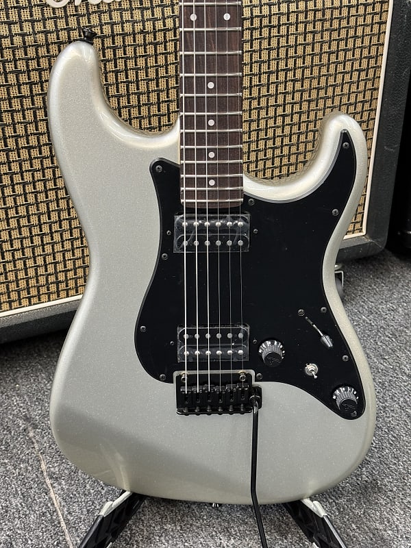 Fender MIJ Boxer Stratocaster HH 2020 - Present - Inca Silver image 1