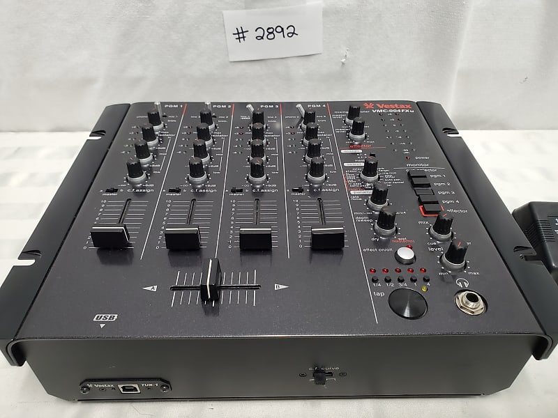 Vestax VMC-004FXu DJミキサー 4チャンネル 内蔵エフェクター Vestax VMC-004 DJ Mixer | zZounds