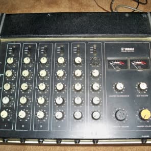 Yamaha em 100 vintage powered pa mixer with REAL SPRING