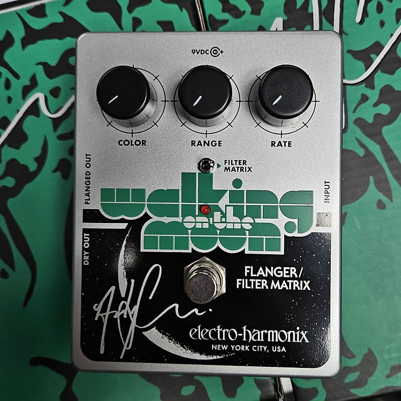 Electro-Harmonix Walking On The Moon Andy Summers Signature Flanger /  Filter Matrix