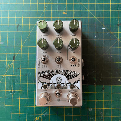 Chase Bliss Audio Zvex Bliss Factory ファズ Chase Bliss + Zvex Bliss Factory Fuzz | Delicious Audio