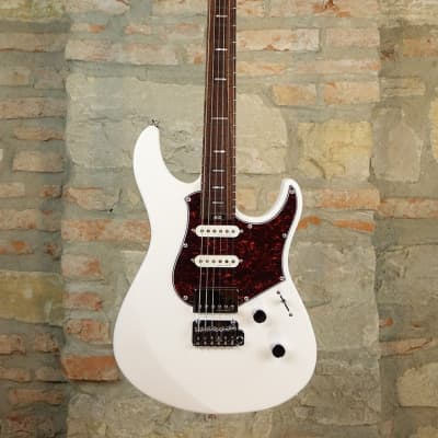 YAMAHA PACP12 SWH - Pacifica Professional Rosewood - Made in Japan