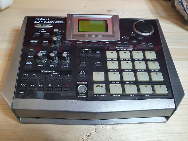 Roland SP-606 | Reverb Cyprus