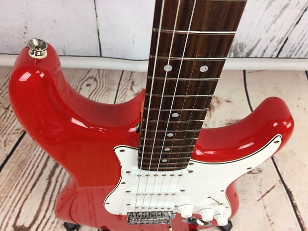 Marlin Strat Style Red Reverb UK
