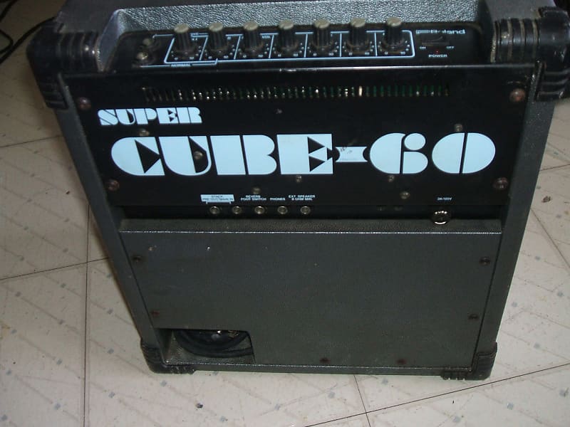 Vintage Roland Super Cube 60 Silver Tolex 1x12 Combo amp