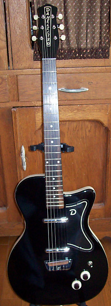 1998 Danelectro U2 Reissue Review: More Than You Expected