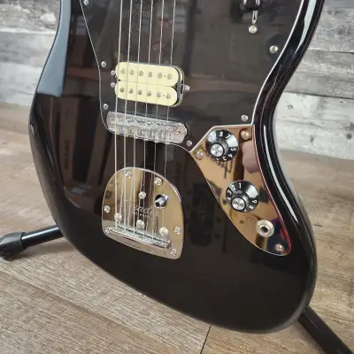 Fender Player Jaguar HS with Pau Ferro Fretboard Black image 4