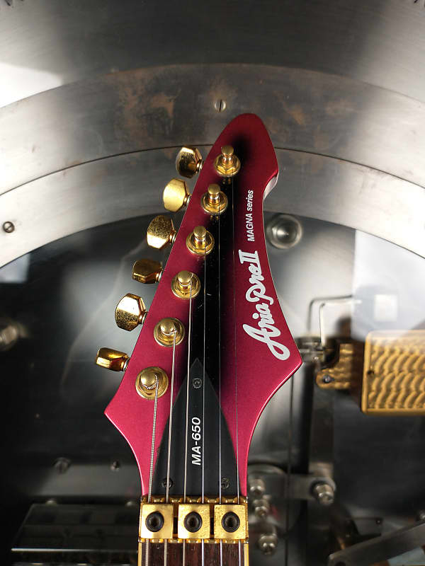 Aria Pro II MA-650 Magna Series Pink/Black w/ Gig Bag | Reverb Aria Pro II MA-650 Magna Series Pink/Black w/ Gig Bag | Reverb
