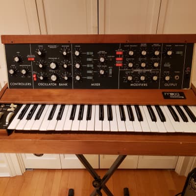 Moog Minimoog Model D 44-Key Monophonic Synthesizer Vintage  1971 - 1982 - Black / Wood