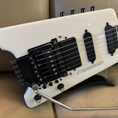 RARE!!! Steinberger GL-4T-GR with Transtrem Type II, plug in leg rest, 24 to 13 pins converter, modded Roland GM-70, 24pins cables, 24pins dust cover