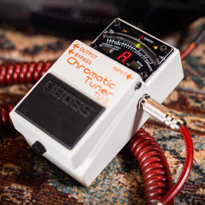 Boss TU-3 Chromatic Tuner Pedal with Bypass image 8