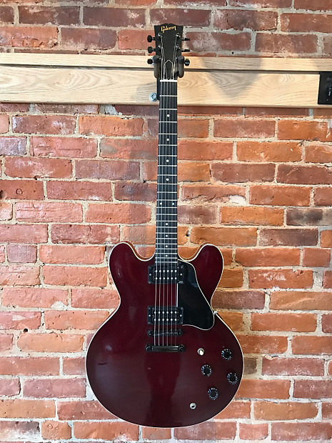 Gibson es 335 studio shop no f holes