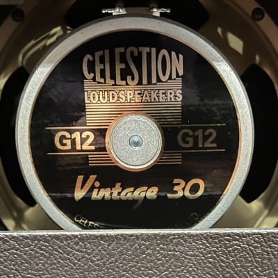 Fender '68 Custom Deluxe Reverb 2-Channel 22-Watt 1x12" Guitar Combo Celestion V30 image 6