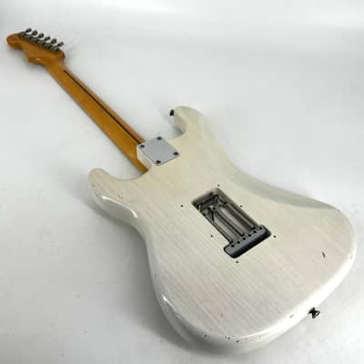 2006 Fender Custom Shop ’56 Stratocaster Relic – White Blonde image 3