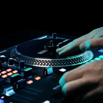 RANE ONE Professional DJ Controller image 10