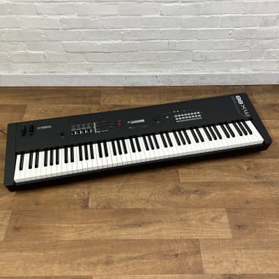Yamaha MX88 Synthesizer; Serial No: BBXI01021 | Second Hand