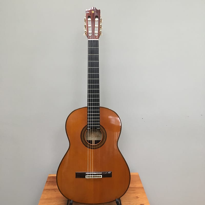 Yamaha g255s store classical guitar