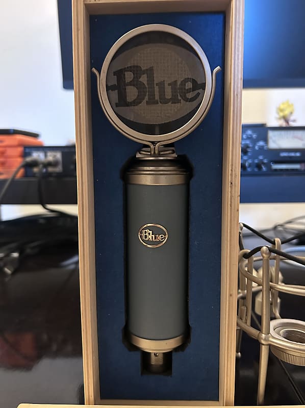 Blue Bluebird Large Diaphragm Cardioid Condenser Microphone