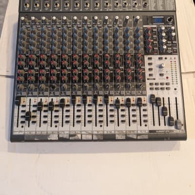 Behringer Xenyx 2442FX 24-Input 4/2-Bus Mixer with Multi-Effects