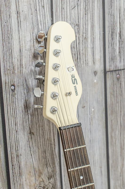 Yamaha SE110 Electric Guitar | Reverb