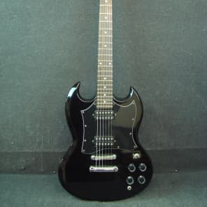 Amazon.com: Epiphone SG Special Electric Guitar, Cherry : Musical  Instruments