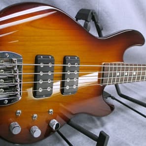 USA G&L L-2000 Bass image 3