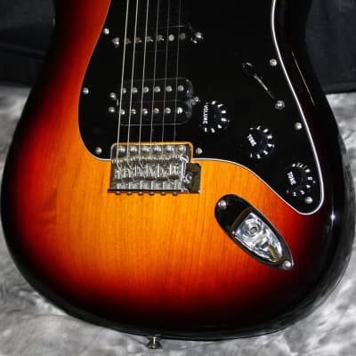 2011 Fender - American HSS Stratocaster - 3 Tone Burst image 2